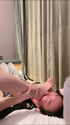 【婧児小主】晓G全语言羞辱踩踏椅子下的男人3双鞋踩脸擦鞋鞋跟踩脸YC-220430-9