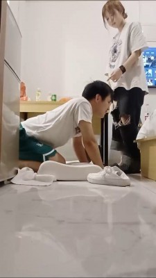 【婧児小主】晓G GTScrush 缩小的学弟被学姐的白丝高跟 冷酷的践踏!YC-220506-3