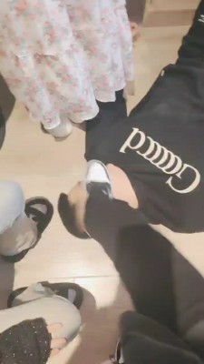 双胞胎萝莉下部