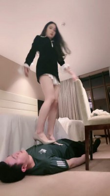 【彼岸花】破楼舔超脏鞋底，暴踹狗嘴 YC-220521-4