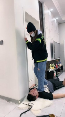 【御航S】：翻拍（Weronika）无意识踩踏の脸脚垫