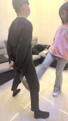 【台湾踩踏俱乐部】艾彩首发Vita情侣主超细金属高跟踩踏穿刺m亲密YC-220527-2