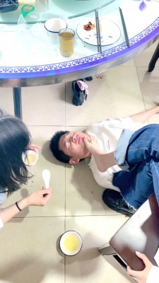 【婧児小主】晓G全语言GTS Crush双靴小奴隶们戏谑嘲笑把龙虾踩成肉酱 YC-220523-7