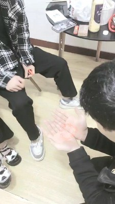 【婧児小主】晓G全语言脏帆布鞋和白袜踩头顶踩脖子 踩踹审讯 GP824F YC-220523-5