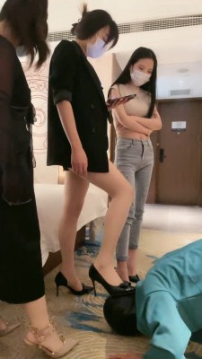 【彼岸花】白领黑丝美腿压榨男上司 YC-220602-2
