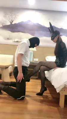 【婉儿】兔女郎黑丝高跟踩踏/耳光 bf27754_HD绳艺资源
