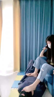 【彼岸花】运动鞋暴踩废物，舔食鞋底 YC-220628-8