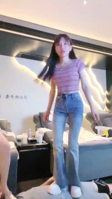 珂玥女神全体重踩踏骑脖踩档【珂玥S】高跟踩踏,跳踩踢裆,丝足跺裆 YC-220625-6