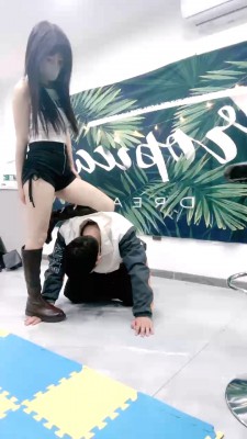 【00后蕬小乃】JK配长靴原味棉袜+丝袜脚深喉 YC-220613-5