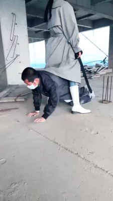【罗宾】户外重刑虐打拾荒老人 bf27939_HD绳艺资源