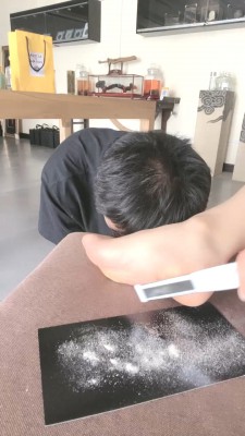 【萝莉酱】学生姐妹花跳踩地狱00后在校学生素人跳踩人肉毯子
