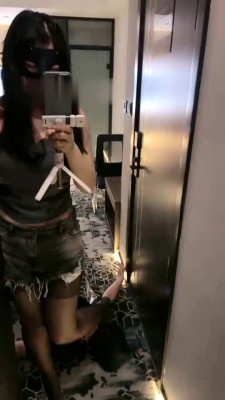 【W.K.T】—女主人的刷鞋工具之巍巍女王的鞋奴 YC-220716-7