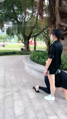 【W.K.T】—女主人的刷鞋工具之巍巍女王的鞋奴 YC-220716-7