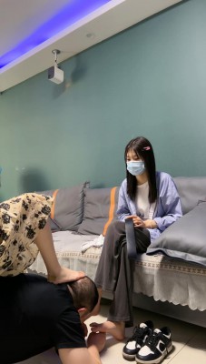 【W.K.T】—巍巍全网首发之对贱狗爆头碾踩裆部羞辱 YC-220723-6