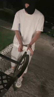【沅芷大人】户外-羞辱夜调-转胯磕头摇尾巴 JS23061211_HD绳艺资源