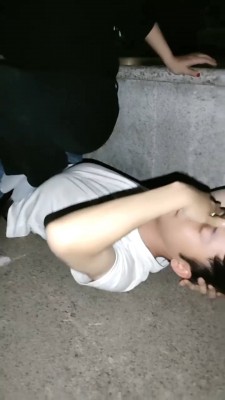 【彼岸花】情侣主皮靴踩踏,羞辱贱狗 YC-220809-4