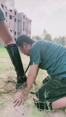 图片[8]_【艺术训练视频】【宸宸】囚禁户外飞踹/强迫吃泥土_HD绳艺资源