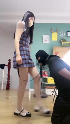 【惑心】臭袜窒息踹裆踩喉咙