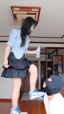 【蛋碎娇娃】『超S·联盟』冷颜体操服女孩脚虐 YC-220822-4