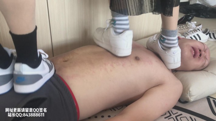 图片[2]_【素人S】开发足浴店姐姐上门《双人耐克板鞋羞辱》_HD绳艺资源