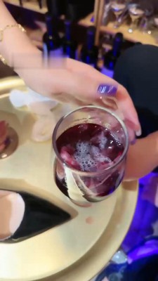 图片[2]_【甜心教主】致命诱惑-红酒配高跟-口水咀嚼袜子_HD绳艺资源