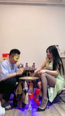 图片[3]_【甜心教主】致命诱惑-红酒配高跟-口水咀嚼袜子_HD绳艺资源