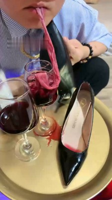 图片[4]_【甜心教主】致命诱惑-红酒配高跟-口水咀嚼袜子_HD绳艺资源