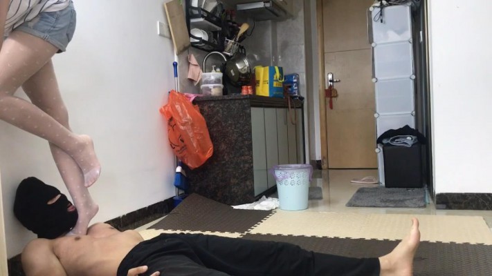 图片[11]_邻家风小鱼姐姐白丝高跟靴子全体重踩绳艺学员上集_HD绳艺资源