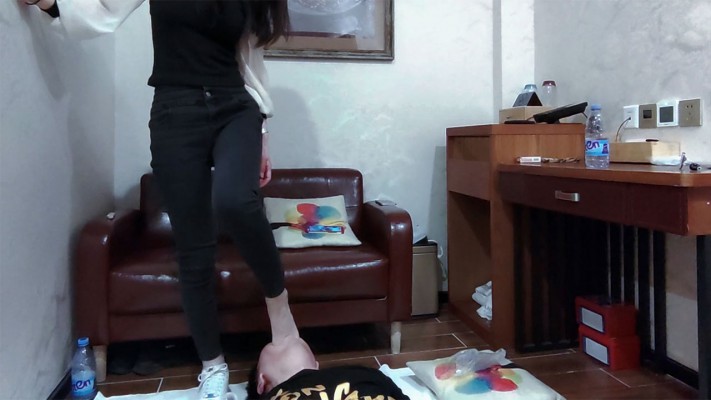 图片[7]_【冷凝】搓脚皮脚泥让脚奴用嘴接-人体垃圾桶系列（七）_HD绳艺资源