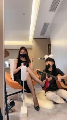 【超级女M】三女神苞米地处刑女奴