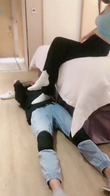 图片[2]_【伊妮】骑马/白鞋白袜气味羞辱/喝圣水 B2202_HD绳艺资源