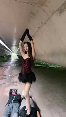 图片[7]_【双胞胎木木】姐妹花S-桥下训调双奴-骑马/踩踏/耳光 B2218_HD绳艺资源