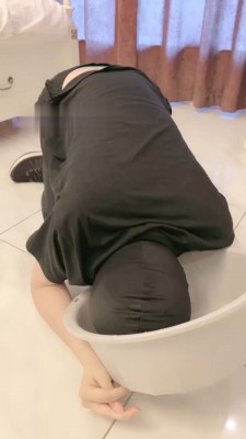 图片[7]_【萱萱子】艺术圣水/数据线抽打/狂踢踹/喝洗脚水 B2223_HD绳艺资源