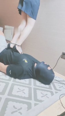 图片[2]_【萌宝儿】重度高跟全体重踩/骑马叼鞋脚/插嘴 B2232_HD绳艺资源