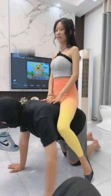 图片[14]_【双胞胎萌主】双S-瑜伽裤/黑丝高跟诱惑调-踩踏/骑马/耳光喂食 B2236_HD绳艺资源