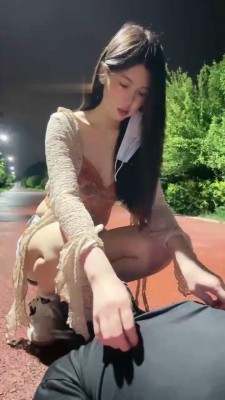 图片[4]_【佳奈】户外遛狗-小白鞋闻舔踩踏/掐乳/胯下乳 B2289_HD绳艺资源