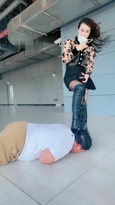 图片[5]_【长沙雪王】户外训马奴-高跟皮靴喂食插嘴/骑乘训练/踩踏_HD绳艺资源