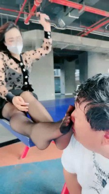 图片[11]_【长沙雪王】户外训马奴-高跟皮靴喂食插嘴/骑乘训练/踩踏_HD绳艺资源