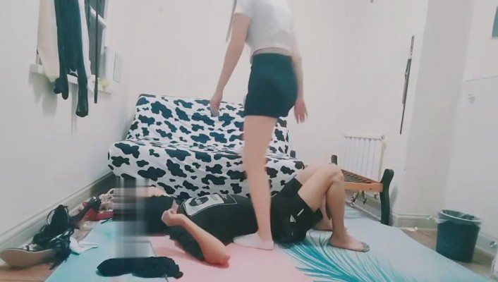 图片[9]_【萤火大人】白棉袜踩踏捂脸/深喉/腿绞掐脖窒息_HD绳艺资源