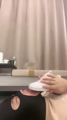 图片[8]_【汐月】闻舔小白鞋/白袜/裸足_HD绳艺资源