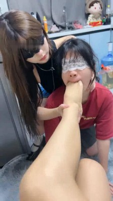 梦晨女王踩踏 YC-220817-8
