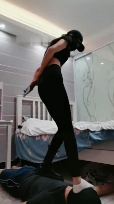 图片[11]_【美娜格格】巅峰之作疯狂夺魂-多鞋踩踏深喉场【双视角版】_HD绳艺资源