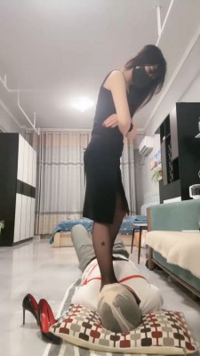 图片[5]_【不期而遇】虐乳掐废/踩脖窒息/头部跳踩_HD绳艺资源