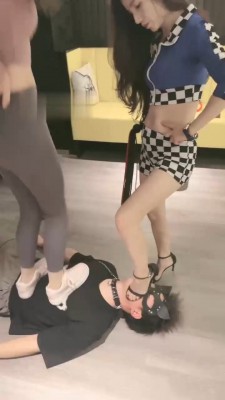 图片[7]_【尤物】开发闺蜜做S-训练骑马/耳光全体重踩_HD绳艺资源