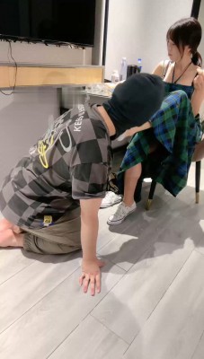 图片[3]_【娇娇】脚踩咀嚼物/踩踏/闻舔船袜_HD绳艺资源