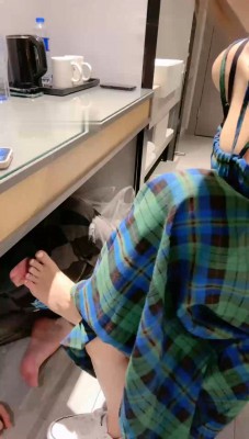 图片[5]_【娇娇】脚踩咀嚼物/踩踏/闻舔船袜_HD绳艺资源