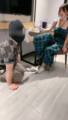 图片[8]_【娇娇】脚踩咀嚼物/踩踏/闻舔船袜_HD绳艺资源