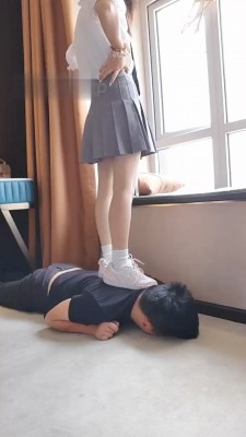 图片[5]_【米噢】运动鞋白袜全体重踩地毯_HD绳艺资源