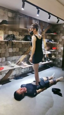 图片[10]_【魔鬼天使】爆踩脖子/深喉/脚耳光_HD绳艺资源