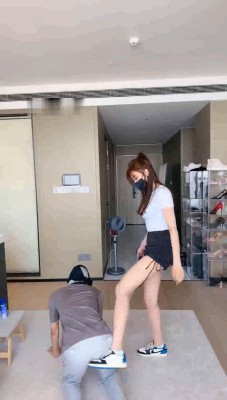 图片[3]_【美美子】运动女神AJ高跟虐家奴-骑马训练/闻臭鞋/裸足喂酸奶_HD绳艺资源